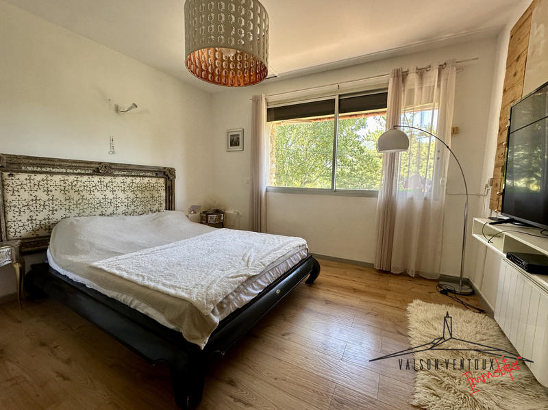 Propriété - 280 m² - 11 pièces