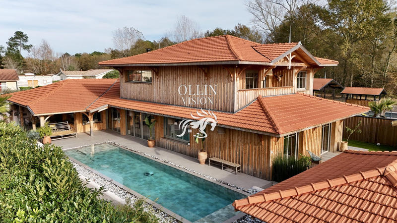 Villa - 250 m² - 10 pièces