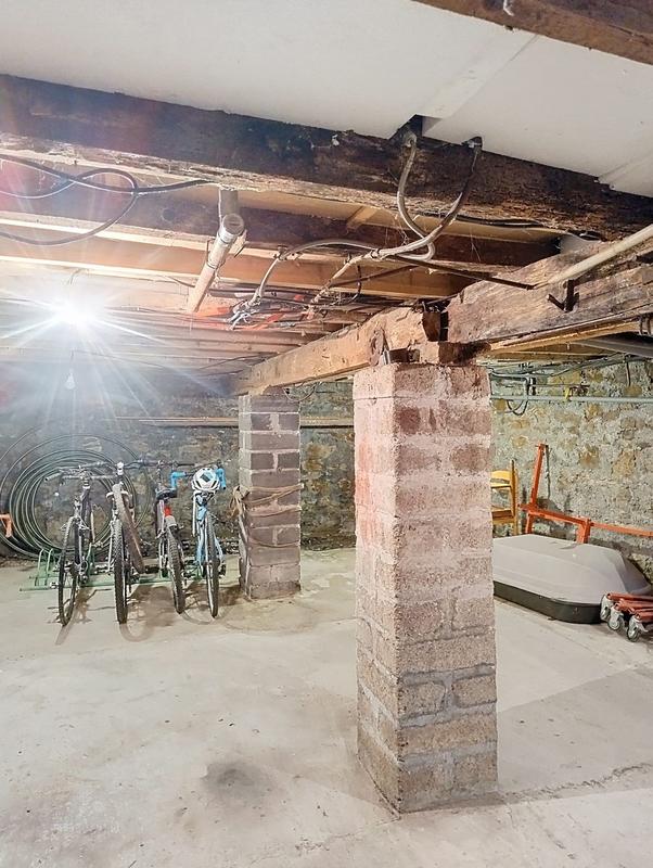 Maison - 236 m² - 7 pièces