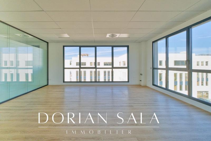 Bureau - 85 m² - 2 pièces