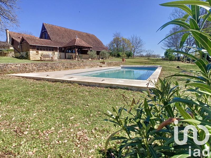 Maison - 180 m² - 5 pièces