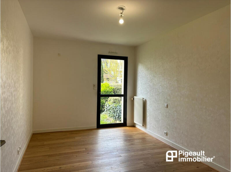 Appartement - 81 m² - 2 pièces