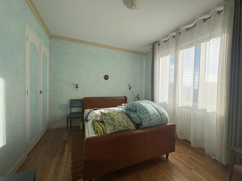 Maison - 92 m² - 6 pièces