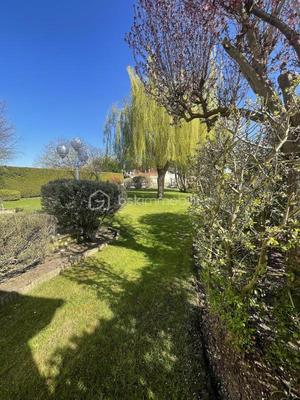 Maison traditionnelle - 165 m² - 6 pièces