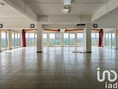 Immeuble - 2 900 m² - 90 pièces