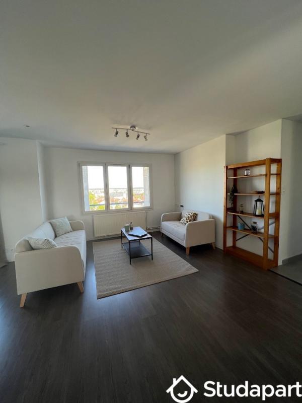 Chambre - 14 m² - 1 pièce