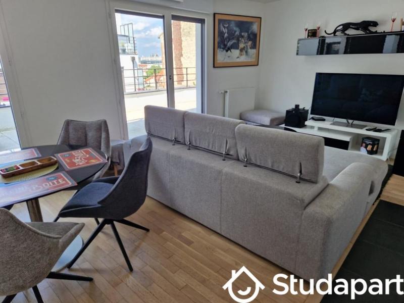 Chambre - 11 m² - 1 pièce