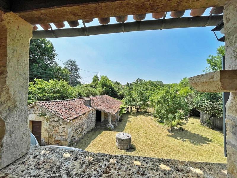 Maison en pierre - 101 m² - 5 pièces