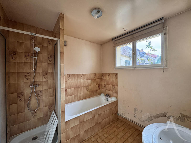 Maison - 84 m² - 4 pièces