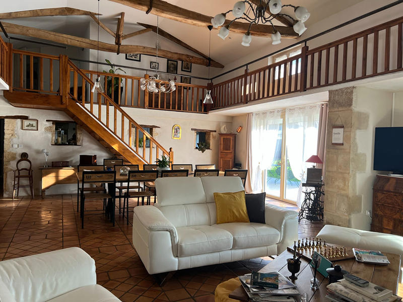 Maison - 227 m² - 5 pièces