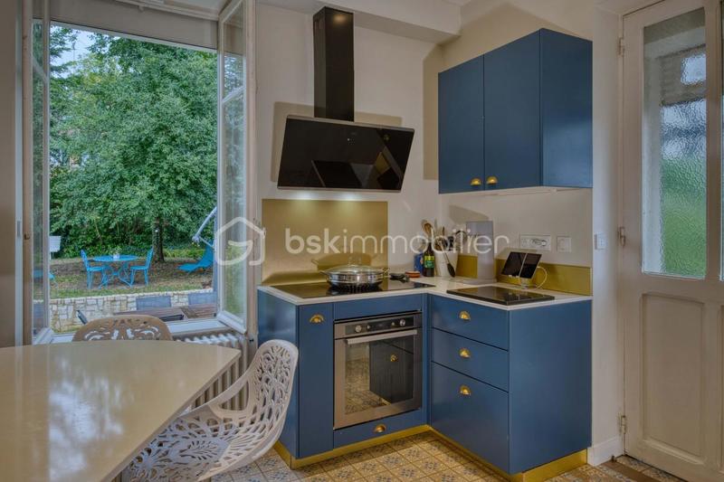 Maison de maîtres - 315 m² - 11 pièces