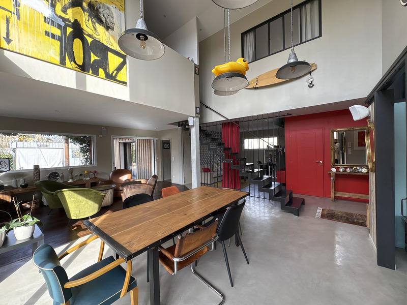 Maison - 228 m² - 7 pièces