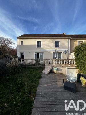 Maison - 180 m² - 8 pièces