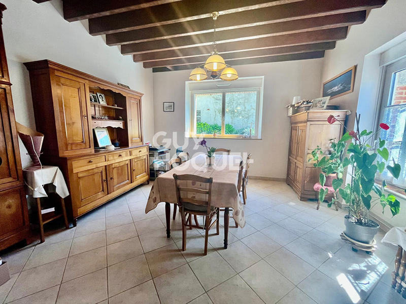 Maison - 214 m² - 5 pièces