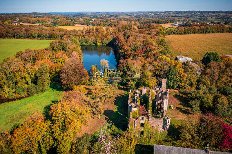 Demeure - 240 m² - 11 pièces