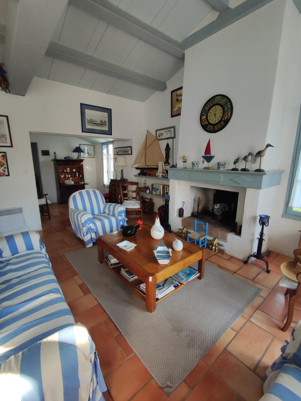 Propriété - 207 m² - 12 pièces