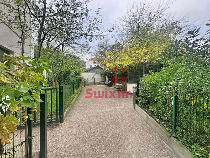 Appartement - 93 m² - 5 pièces