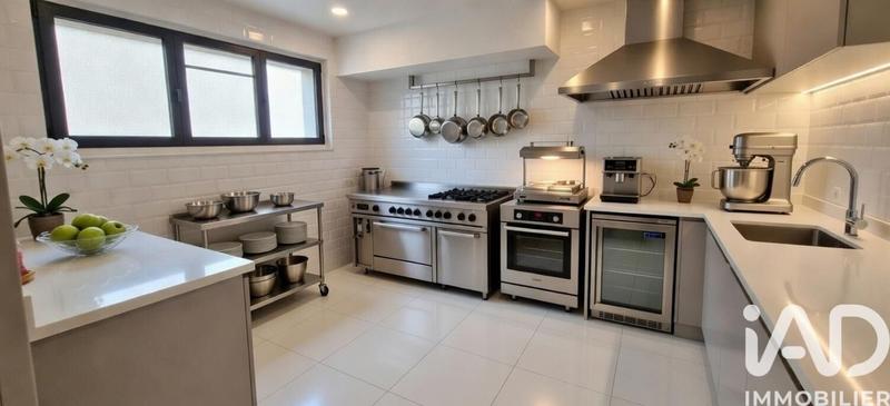 Immeuble - 376 m² - 25 pièces