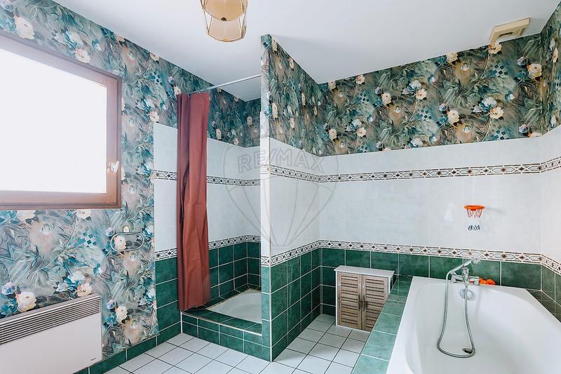 Maison - 122 m² - 4 pièces