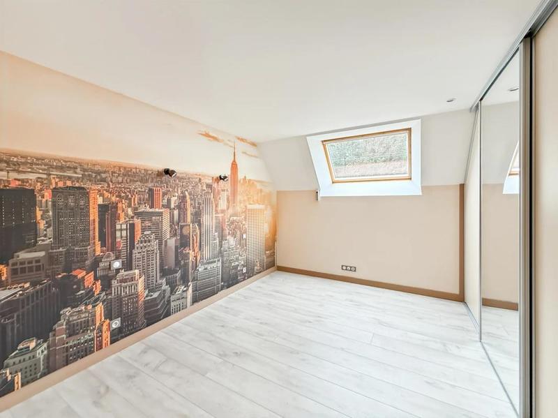 Propriété - 377 m² - 10 pièces