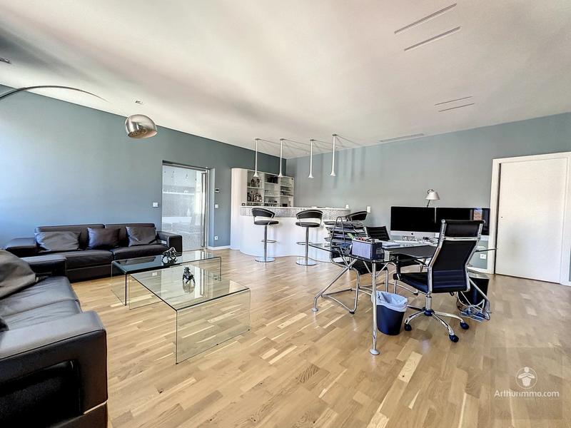 Appartement - 320 m² - 6 pièces