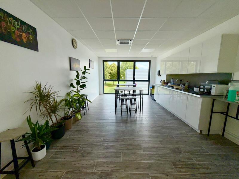 Bureau - 86 m² - 2 pièces