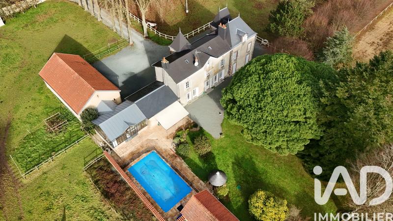 Maison - 380 m² - 11 pièces