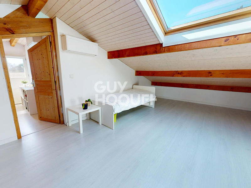 Maison - 137 m² - 5 pièces