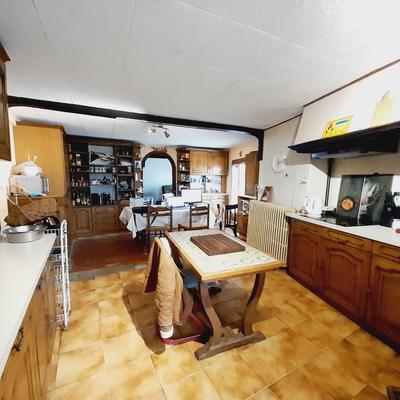 Maison ancienne - 248 m² - 8 pièces