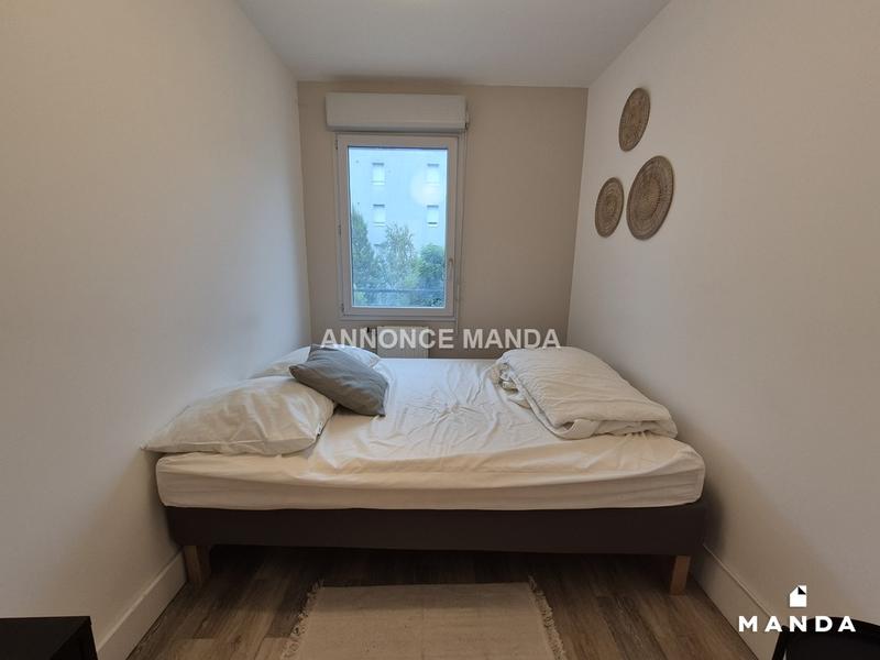Chambre - 10 m² - 4 pièces
