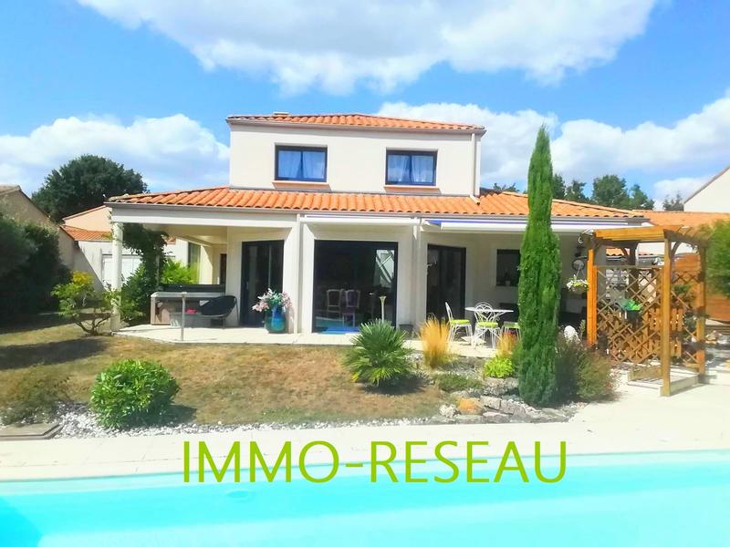 Maison contemporaine - 190 m² - 7 pièces