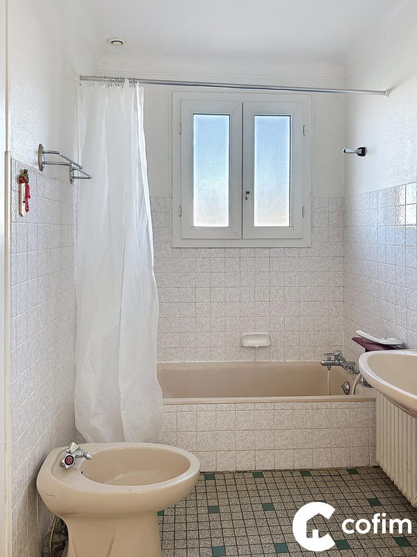 Maison traditionnelle - 150 m² - 6 pièces