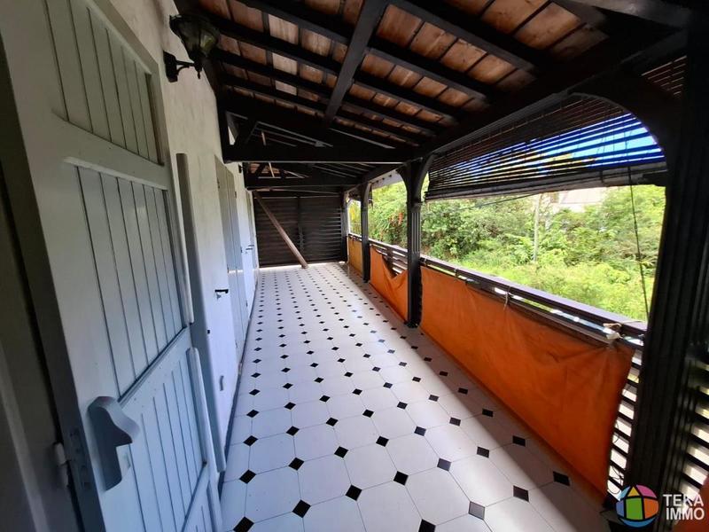 Maison de ville - 201 m² - 9 pièces