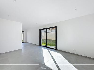 Villa - 100 m² - 5 pièces
