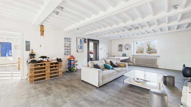 Maison - 320 m² - 11 pièces