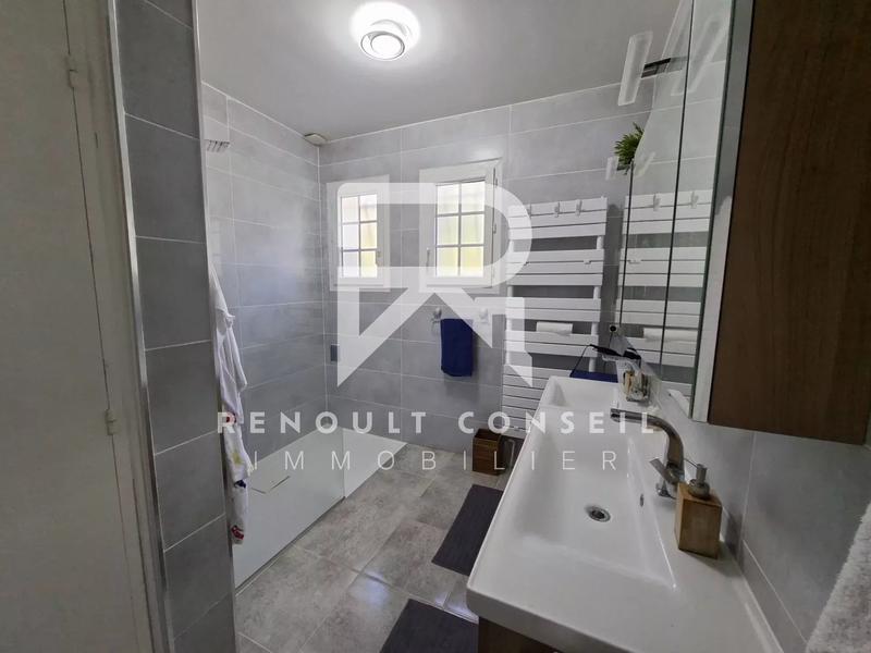 Maison - 221 m² - 9 pièces