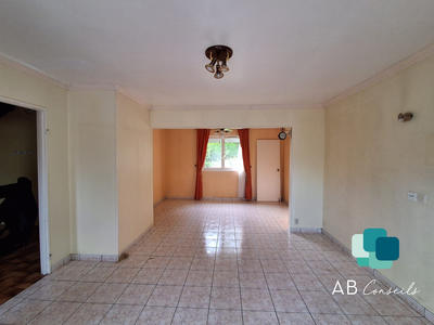 Maison - 95 m² - 5 pièces