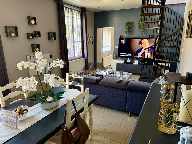 Propriété - 105 m² - 5 pièces