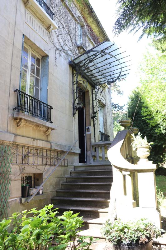 Maison ancienne - 238 m² - 8 pièces