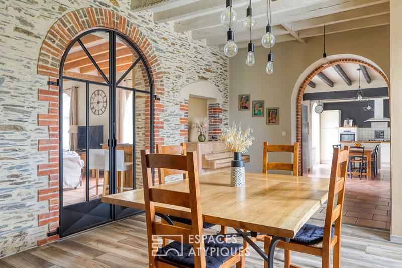 Maison - 223 m² - 10 pièces