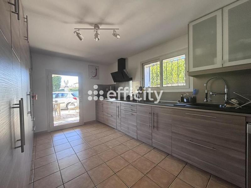 Maison - 203 m² - 7 pièces