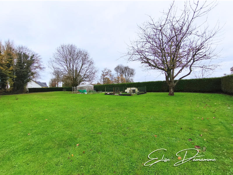 Maison - 216 m² - 6 pièces