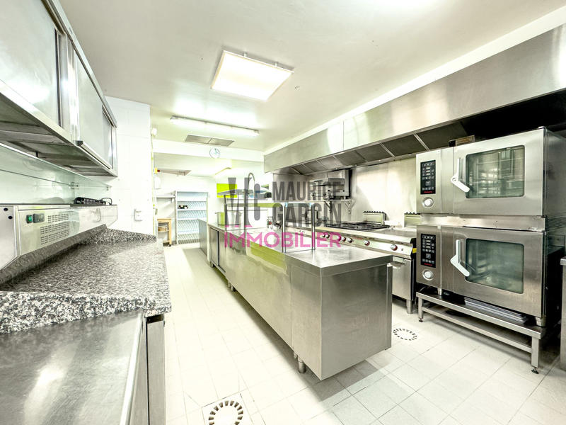 Fonds de commerce - Hôtellerie / Restauration - 220 m²
