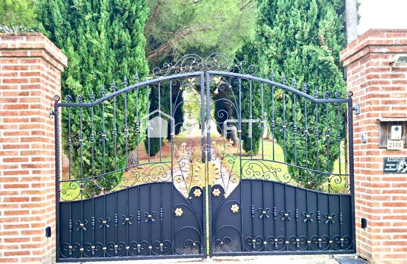 Maison de maîtres - 450 m² - 12 pièces