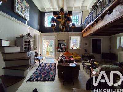 Maison - 218 m² - 6 pièces