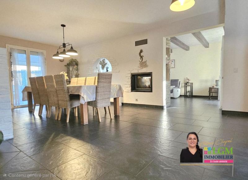 Maison - 228 m² - 7 pièces