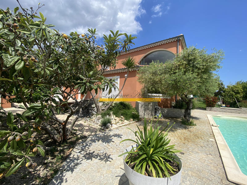 Maison - 174 m² - 6 pièces