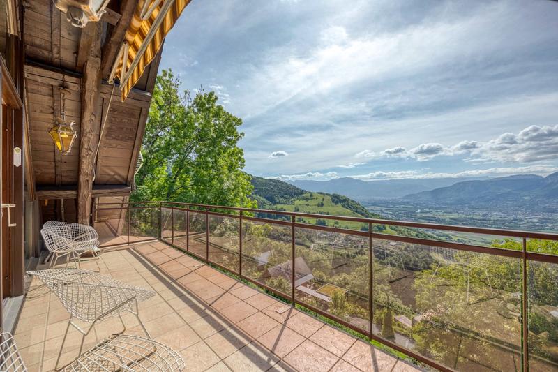 Maison - 195 m² - 6 pièces