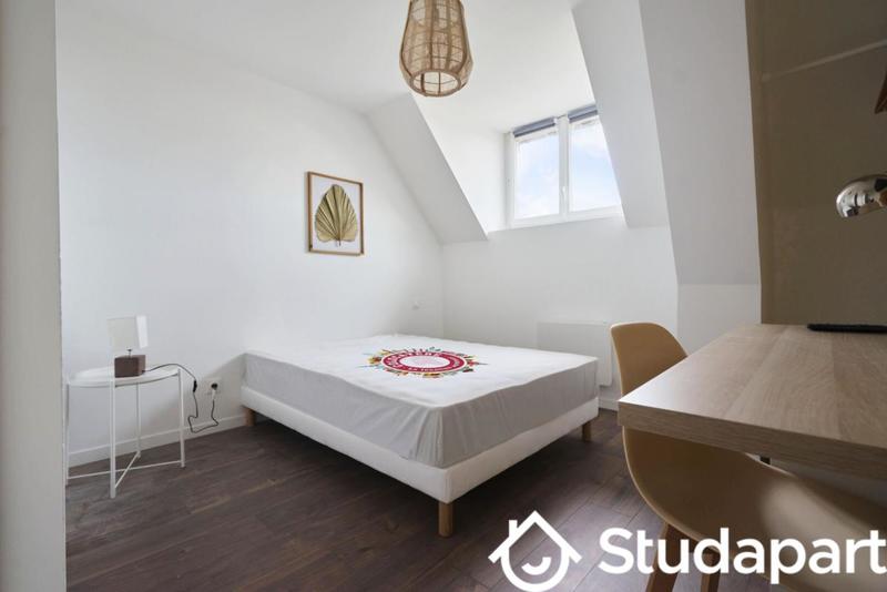 Chambre - 12 m² - 1 pièce