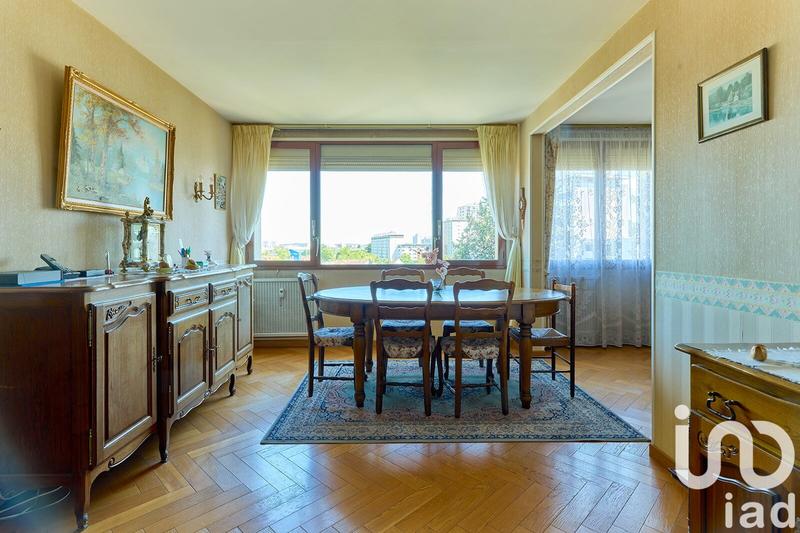 Appartement - 93 m² - 5 pièces